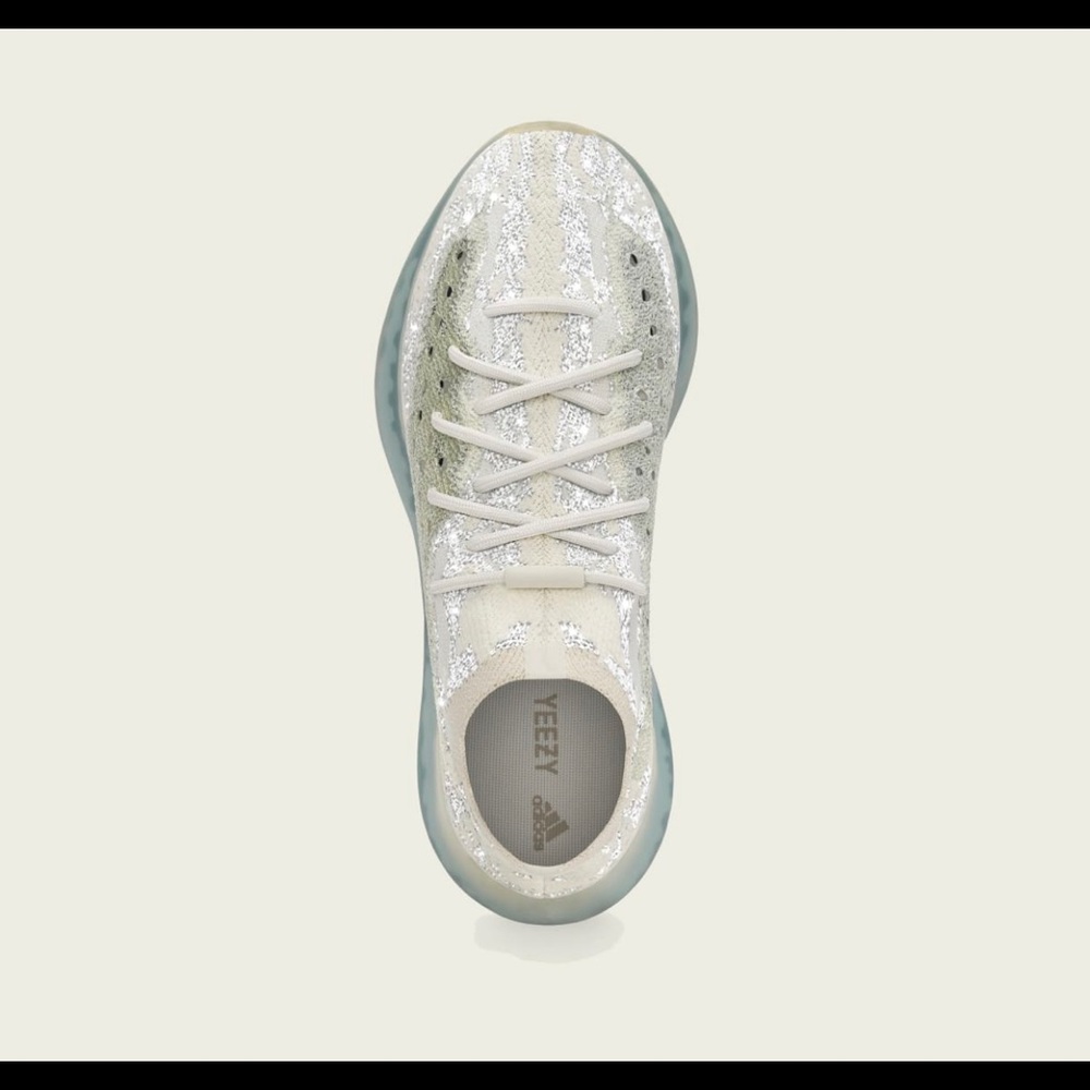 Yeezy Boost 380 - Picture 4 of 8